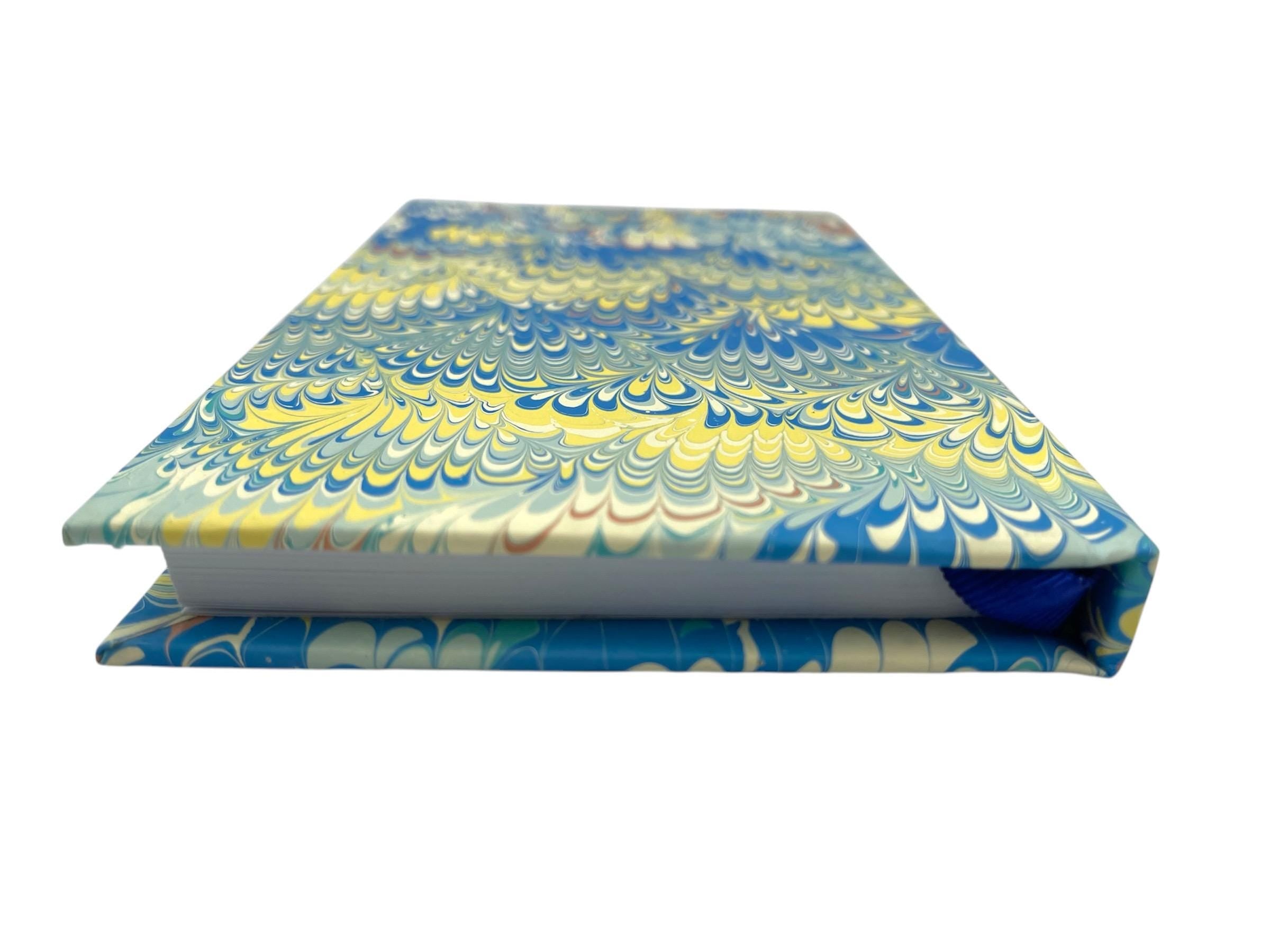 Handmade A6 Notebook with a Hand Marbled Hard Cover - Carnet A6 Fait Main avec Couverture Rigide Marbrée à la Main