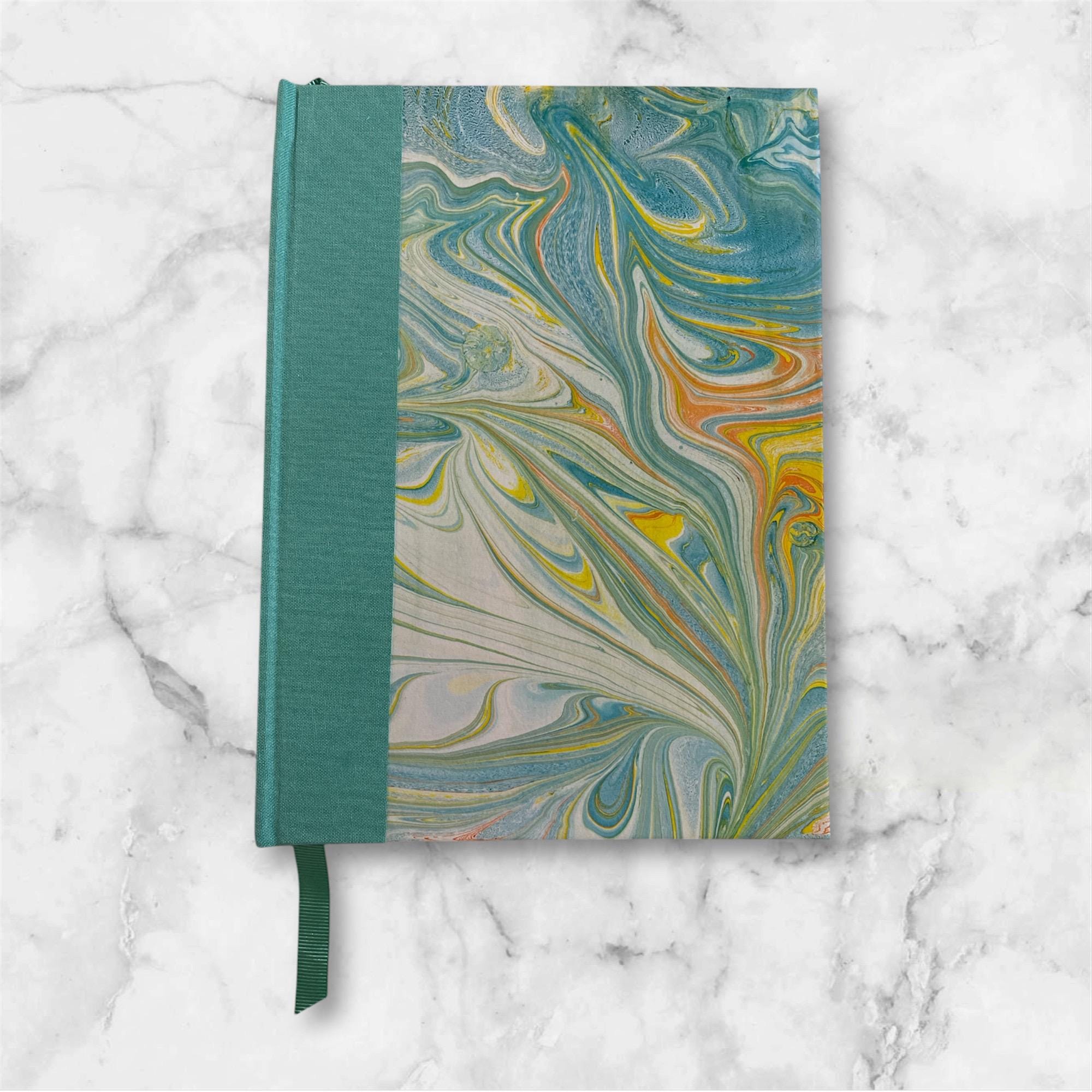 A5 Notebook/Journal Hand Marbled Hard Cover, Hand Made - Carnet A5 Fait Main avec Couverture Rigide Marbrée à la Main